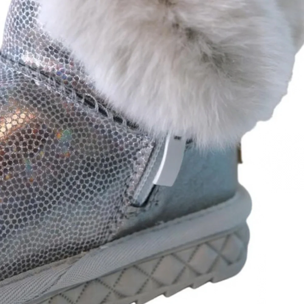 NWOT Doe A Dear Silver Glitter and White Fur Lined BootsSize 9.5